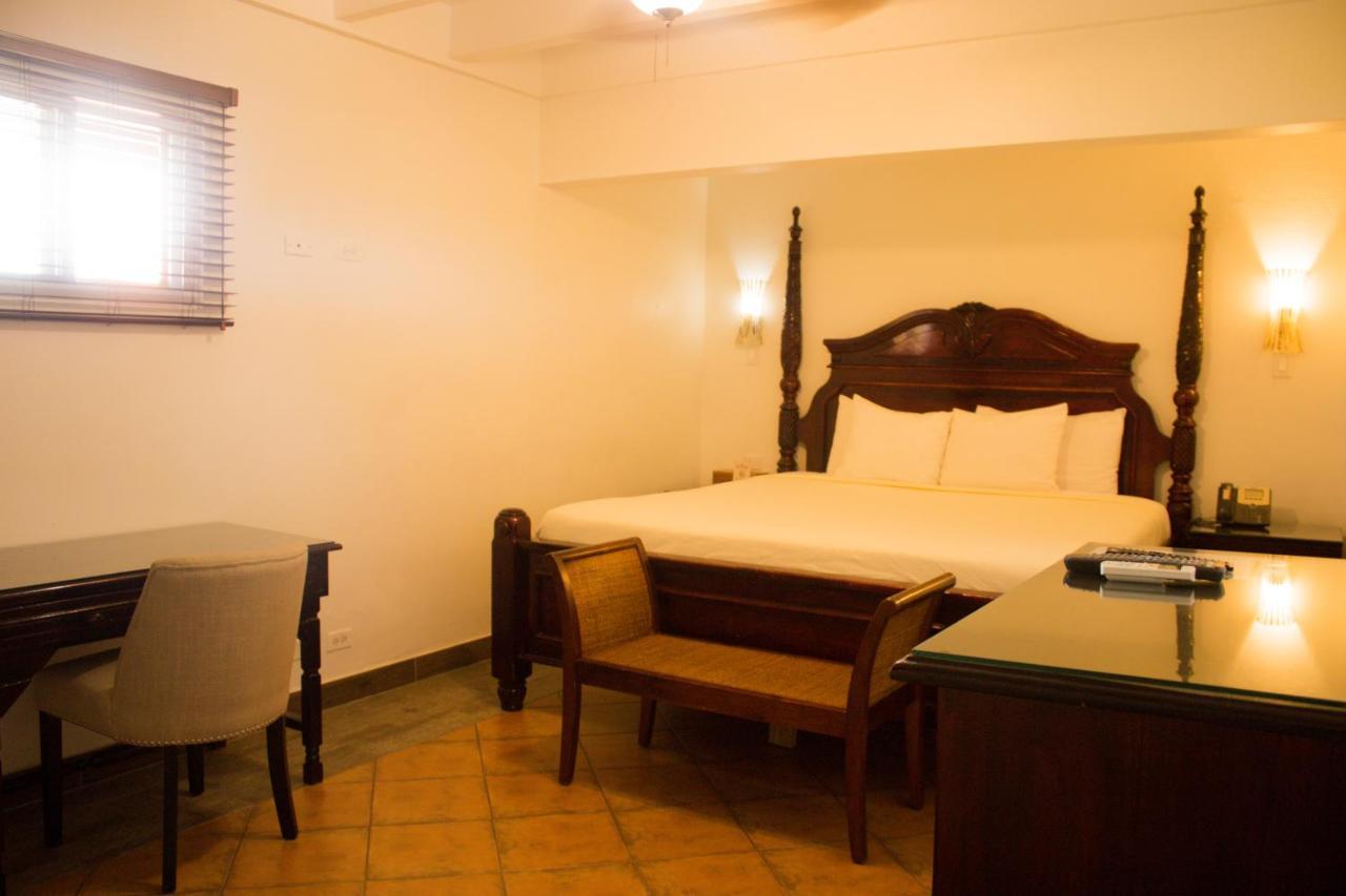 Altamont West Hotel Montego Bay Dış mekan fotoğraf