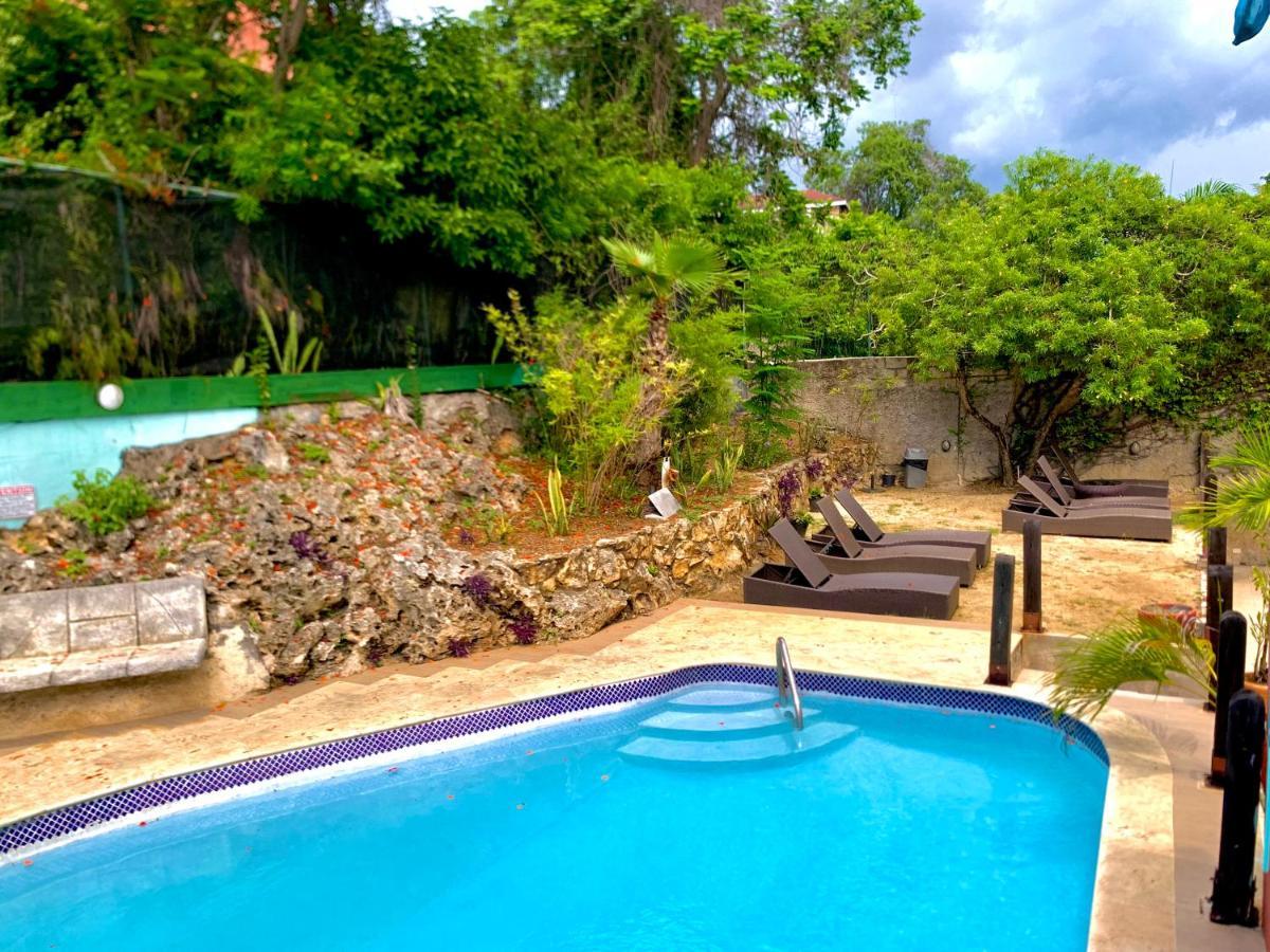 Altamont West Hotel Montego Bay Dış mekan fotoğraf
