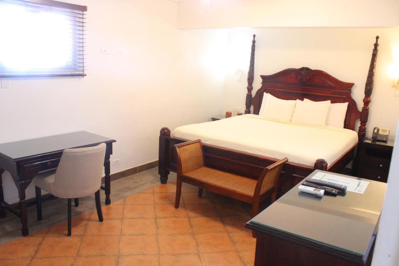 Altamont West Hotel Montego Bay Dış mekan fotoğraf
